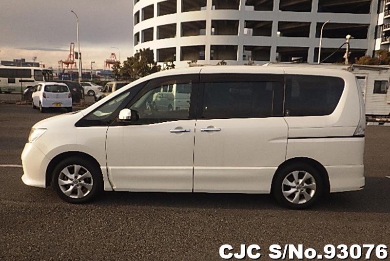 Nissan serena 2012